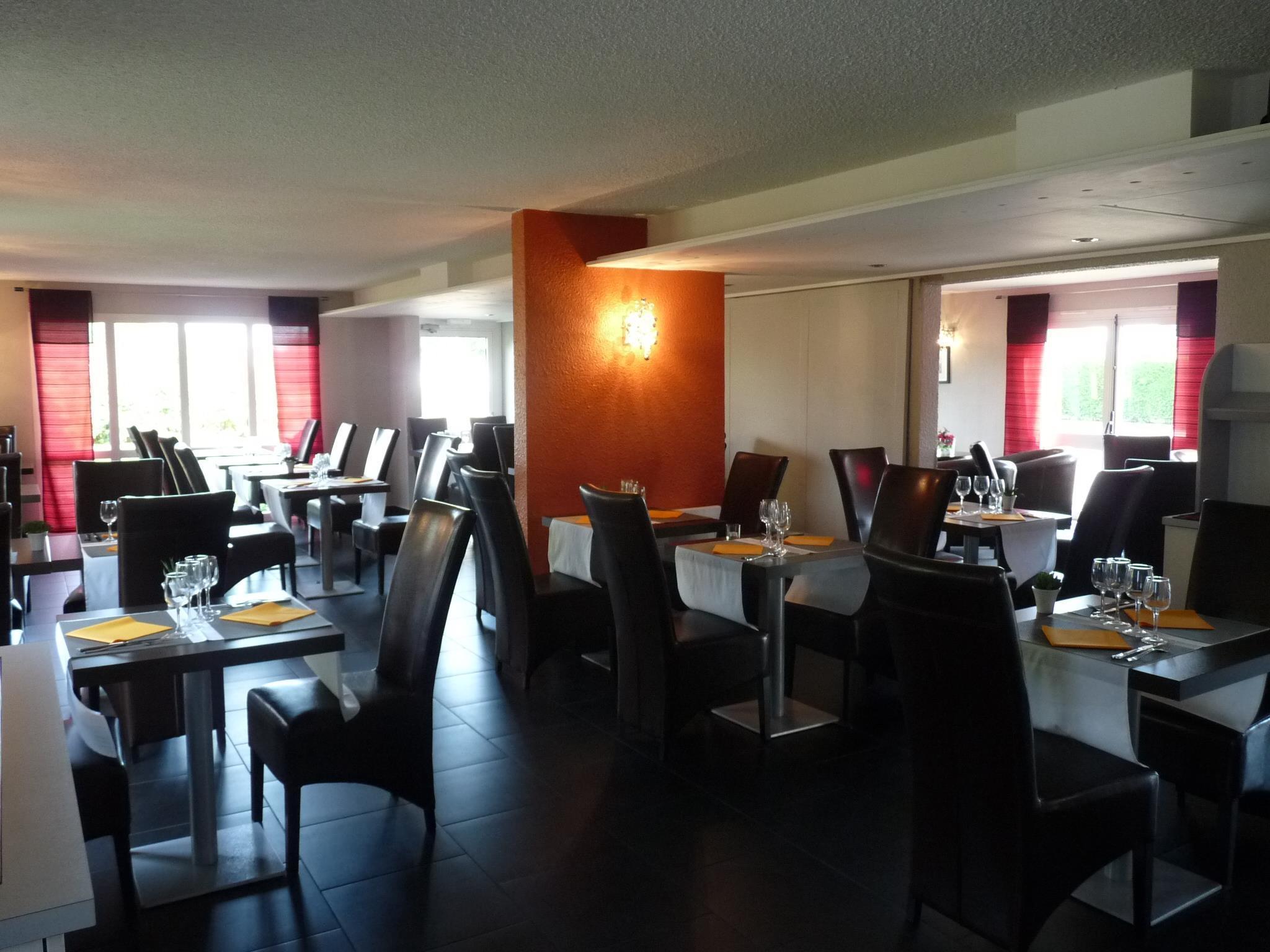 Kyriad Dieppe - Saint Aubin Sur Scie Ресторан фото